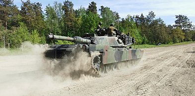 Polskie ABRAMSy wjechały na drawski poligon-15238