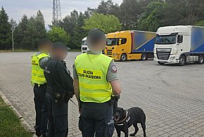 Policjanci z Wałcza udaremnili przemyt 109 kg kokainy-15606