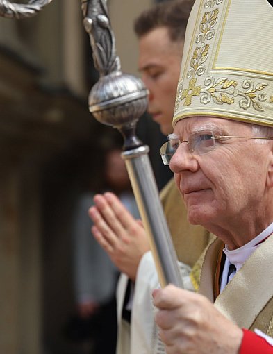 Abp. Jędraszewski: z Polski próbuje się utworzyć statek dryfujący pod wpływem najr-15712