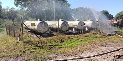 Rozszczelnienie zbiornika z gazem - ewakuacja 11 osób -15855
