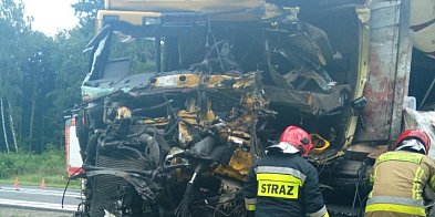 Jedna osoba zginęła w zderzeniu dwóch ciężarówek na DK6-16016