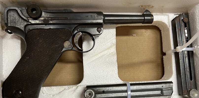 Zachodniopomorskie/ Pistolet z 1921 r. znaleziony podczas remontu domu w Chłopach - 16038
