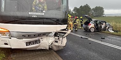 [DK 20] Zderzenie autobusu z pojazdem osobowym-16215