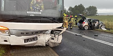 [DK 20] Zderzenie autobusu z pojazdem osobowym-16215