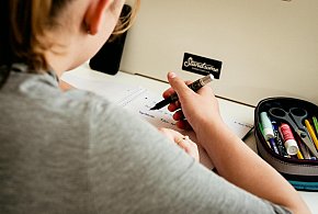 Obowiązkowe prace domowe wrócą do szkół? Polacy mówią jasno-16501