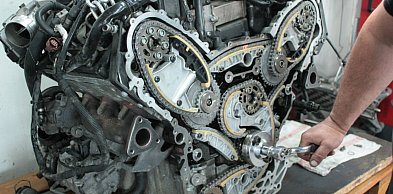 Czy dźwięki z okolic silnika zawsze oznaczają problem z rozrządem? Jak...
