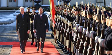 Sondaż: 54 proc. badanych pozytywnie o działaniach prezydenta Nawrockiego na areni