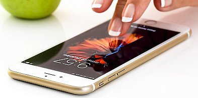 Seksuolog: życie seksualne coraz częściej przenosi się do świata technologii