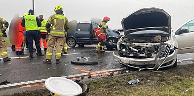 [DK 20] Czołowe zderzenie dwóch pojazdów-17556