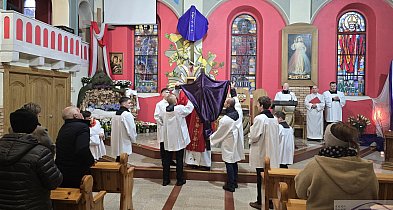 Abp Galbas w Wielki Piątek: świat jest w ręku Boga, a nie przypadku