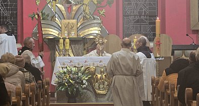 Kard. Ryś: ludzie, którzy poszukują Zmartwychwstałego, bardzo potrzebują siebie wz