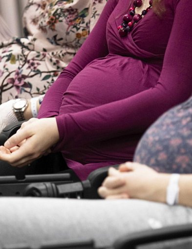 Ekspertka: ciąża i poród nadal pozostają obszarami pełnymi emocji i pozanaukowych-17742