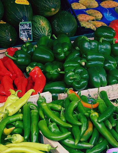 Od wtorku obowiązek oznakowania sprzedawanych owoców i warzyw flagami krajów pocho