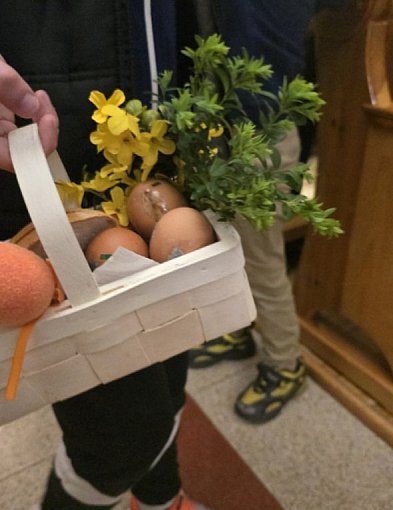 Ks. Główczyński: idąc do kościoła ze święconką, pamiętajmy o istocie Wielkanocy