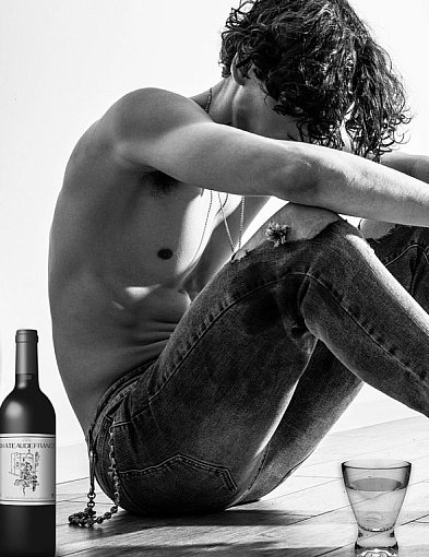 Ekspertka: alkohol pozostaje najpowszechniejszą używką wśród polskich nastolatków