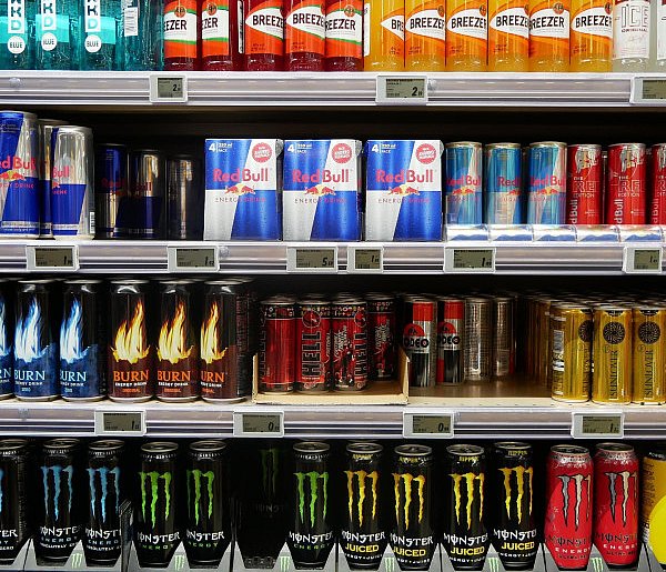 Popularne napoje pójdą ostro w górę. Rząd szykuje podwyżkę VAT-17548