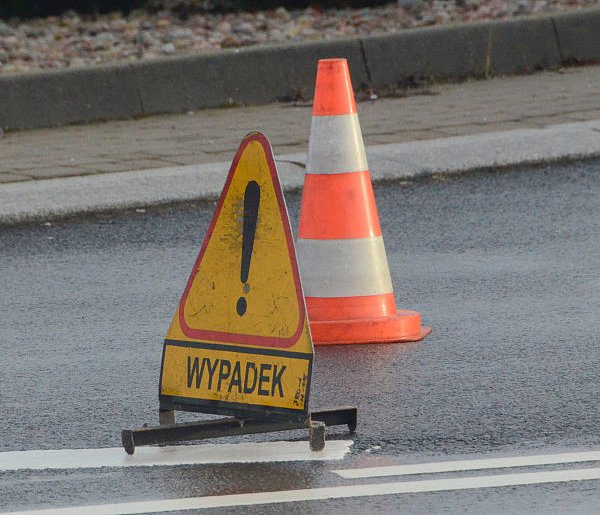 [DK 20] Czołowe zderzenie dwóch pojazdów-17556