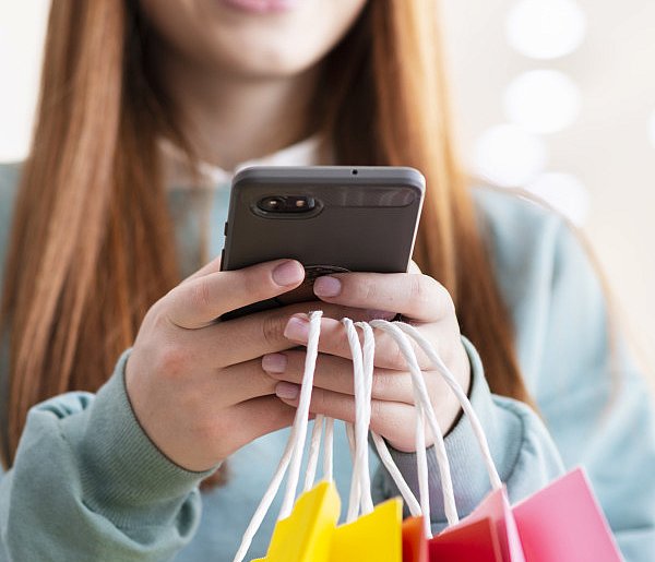 Zalando i Temu podpadły urzędowi. Klienci byli wprowadzani w błąd-18029