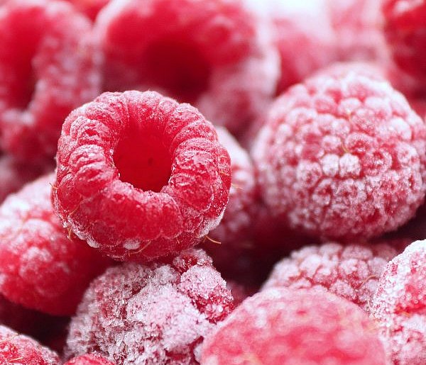 Pilny alert GIS. Salmonella wykryta w popularnych owocach