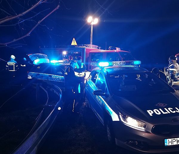 Brutalne pobicie i rabunek na stacji paliw. Trzech podejrzanych usłyszało zarzuty