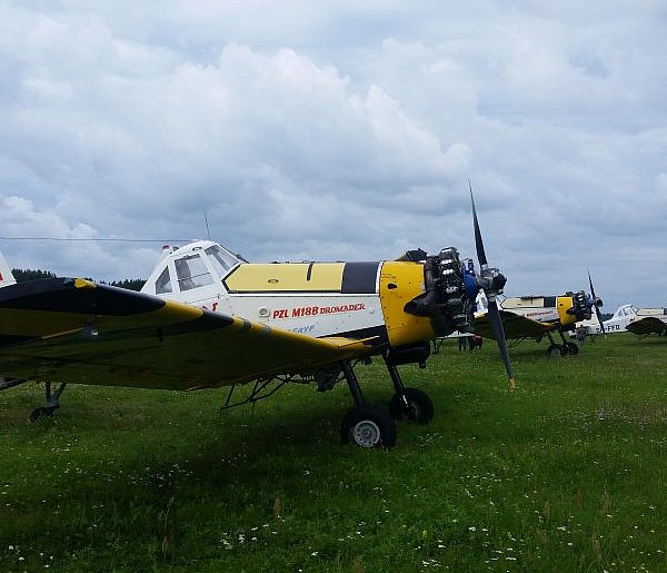 6 zastępów straży pożarnej i 3 samoloty gaszą pożar koło Tuczna