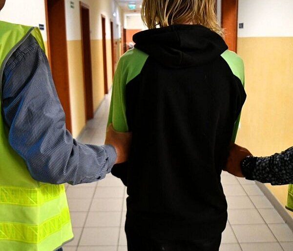 19 latek nasikał do konfesjonału w kościel