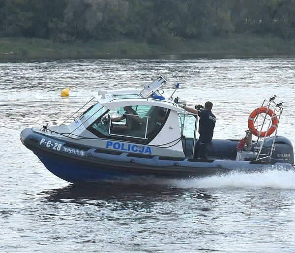 Policja apeluje o czujność nad wodą - w sobotę w Polsce utonęły cztery osoby