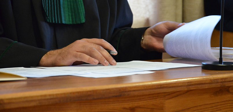 Ruszył proces 44-latka oskarżonego m.in. o zgwałcenie dwóch kobiet