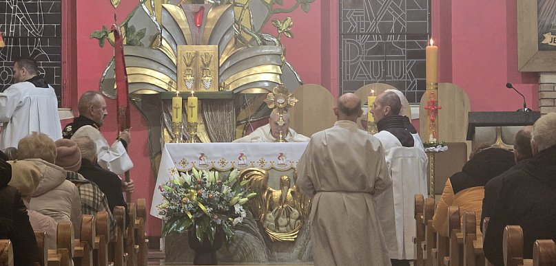 Kard. Ryś: ludzie, którzy poszukują Zmartwychwstałego, bardzo potrzebują siebie wz