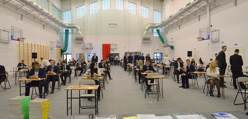 W poniedziałek rozpoczynają się trzydniowe egzaminy ósmoklasisty