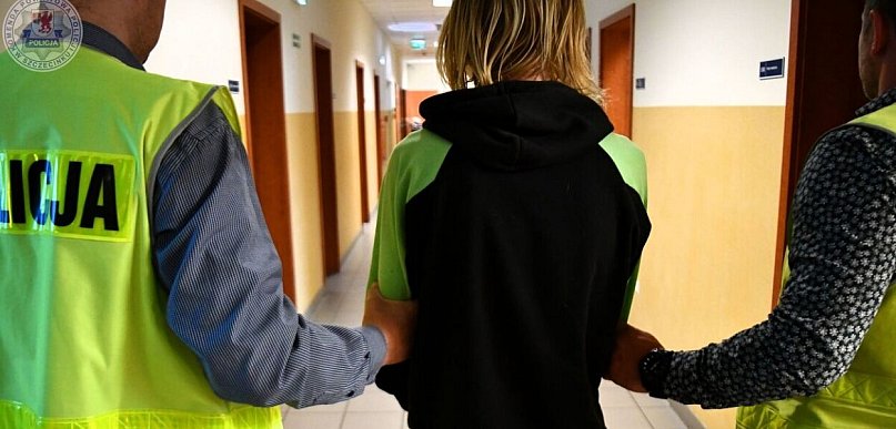 19 latek nasikał do konfesjonału w kościel