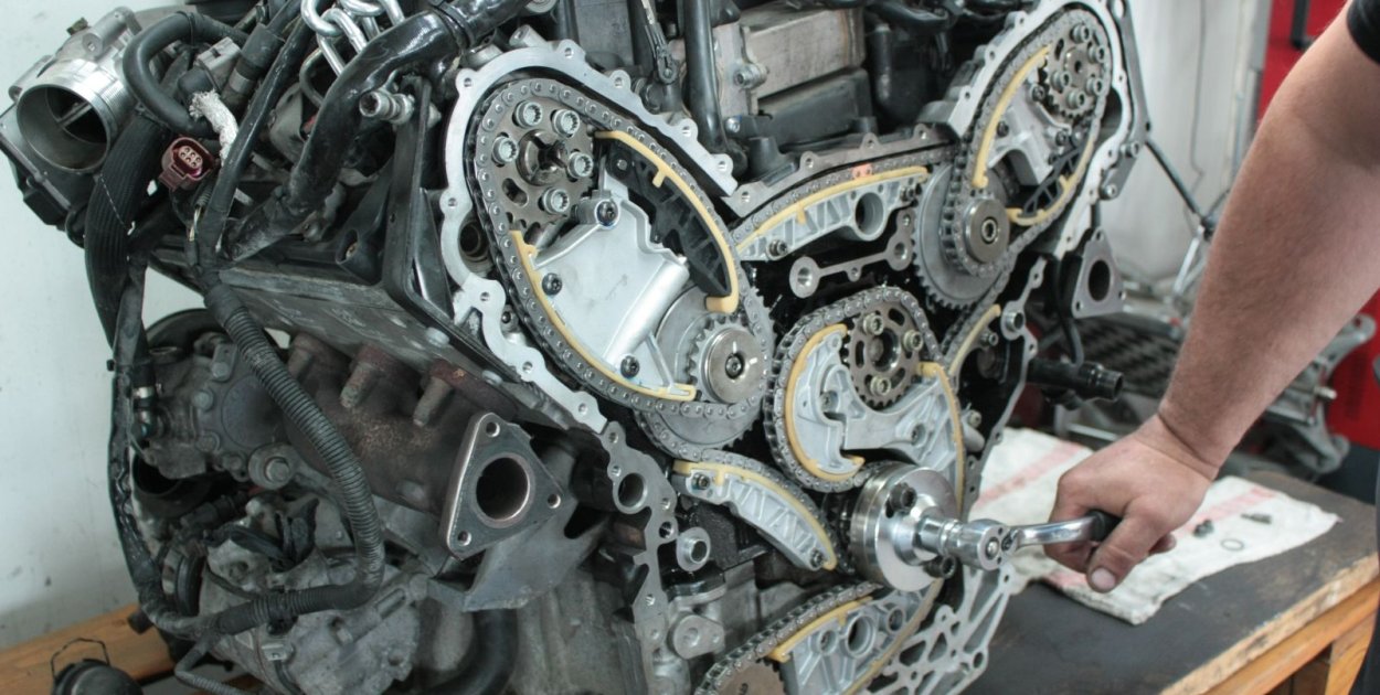 Czy dźwięki z okolic silnika zawsze oznaczają problem z rozrządem? Jak...