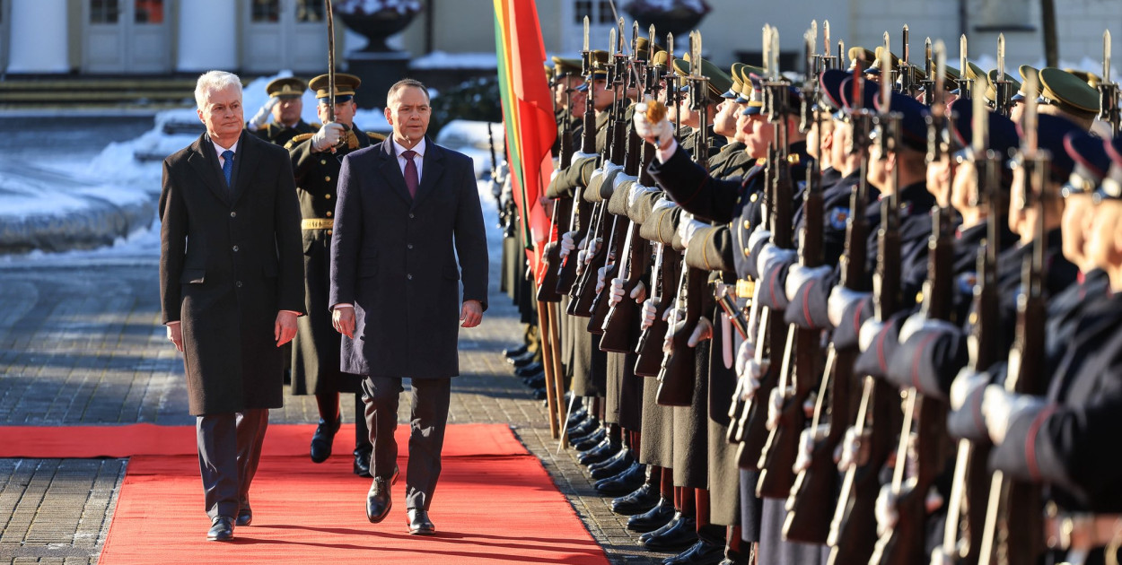 Sondaż: 54 proc. badanych pozytywnie o działaniach prezydenta Nawrockiego na areni