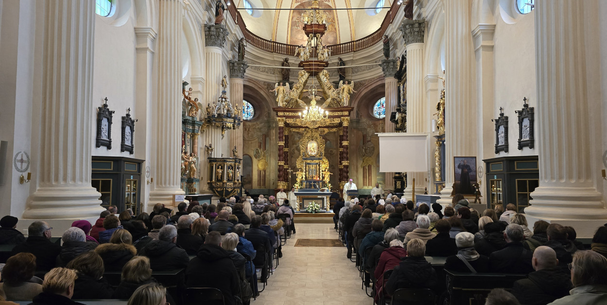 IV Niedziela Wielkiego Postu w Kościele katolickim to niedziela Laetare, czyli rad