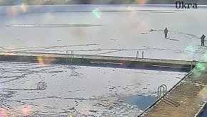 Niebezpieczna sytuacja na lodzie w Drawsku Pomorsk
